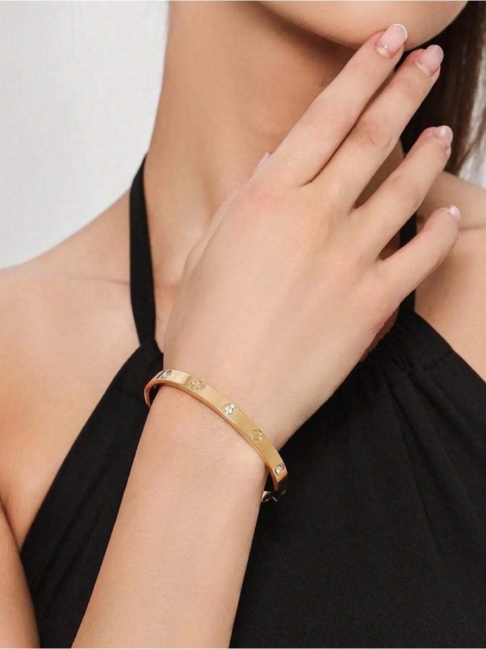 NWT GOLD STAINLESS STEEL OVAL 18K GOLD PLATED WITH Crystals Accents